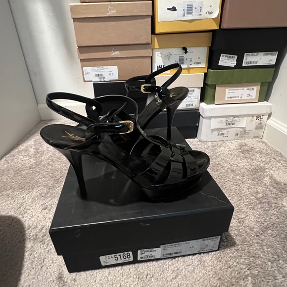 Saint Laurent Glossy Black Sandals - Picture 2 of 8